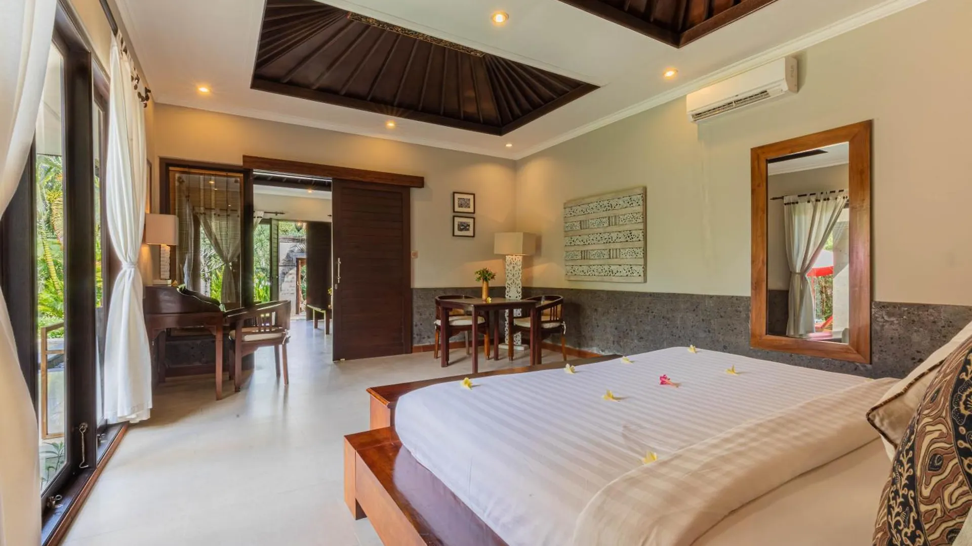 Suara Air Luxury Villa Ubud Indonesien